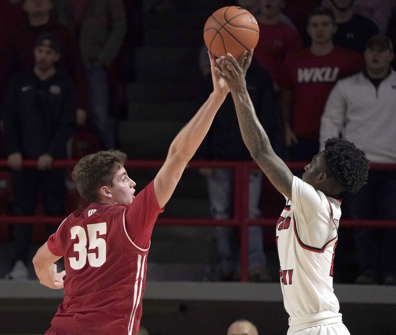 Hilltoppers 83, Badgers 76